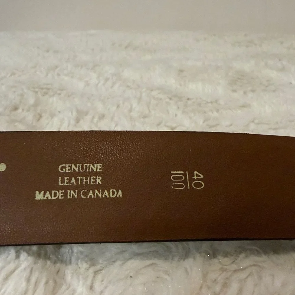 Van Heusen Genuine Leather Classic Brown Belt Silver Hardware Minimalist Size 40